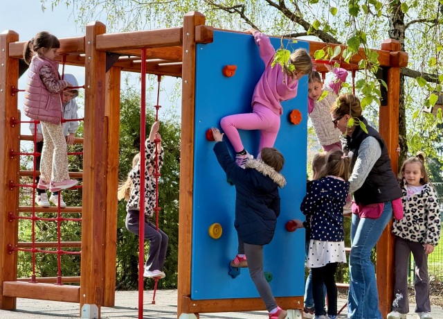 Nova dječja igrališta – uz vrtić i u Hrastju Plešivičkom