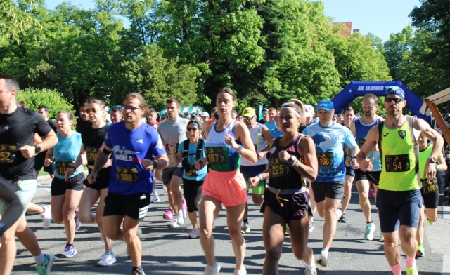 Više od 300 trkača na Jaskanskom polumaratonu